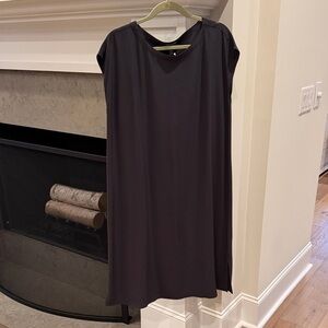 Chic Black Cap Sleeve Dress